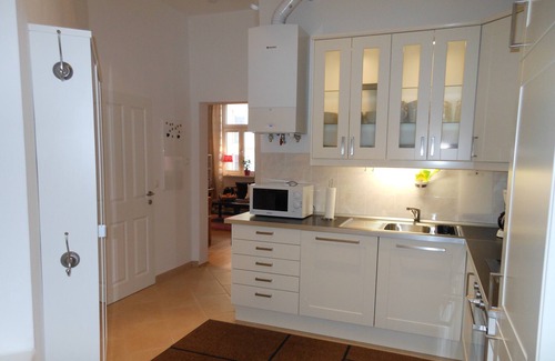 Vienna Apartment | Family Retreat with Pool, Wifi & Metro Access