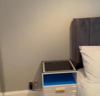 Moffat Apartment | 2Bedrooms flat in knightstbridge