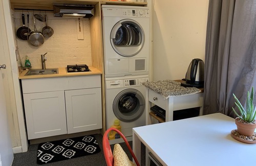 Fort Greene House | Historic 2-Bedroom Stay Near Barclays Center, Rated 10/10