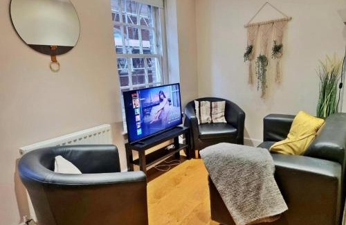 Bishopsgate Apartment | Cozy Apartment Near Liverpool Street - Family Friendly Stay