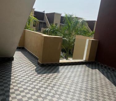 Mandavi Villa | Cozy 2BHK Leisurehouse with Pool Near Auroville
