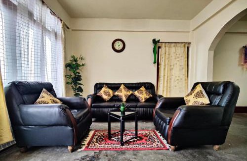 Bomdila Apartment | 2BHK Mountain View with Full Kitchen and Amenities