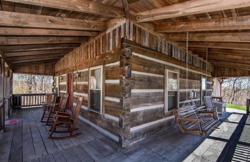 Nashville Cottage | Cozy 2BR Log Cabin with Hot Tub & Spa Amenities
