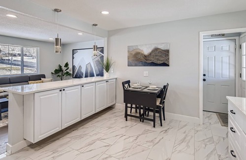 Lamar Heights Area Apartment | 2BR/1B Private Home, EV Charger, Pet Friendly, Close to DT