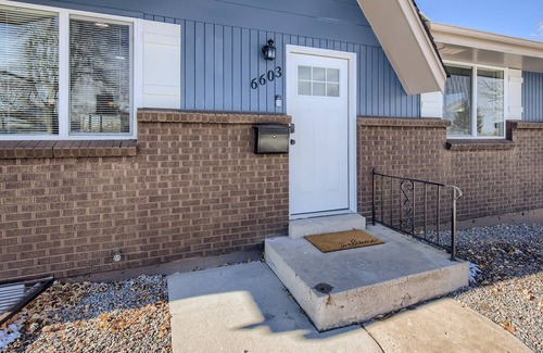 Lamar Heights Area Apartment | 2BR/1B Private Home, EV Charger, Pet Friendly, Close to DT