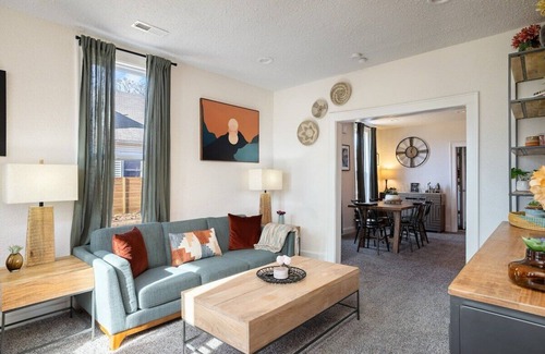 Rosedale House | Charming 2BR Bungalow Near KUMed with Great Amenities
