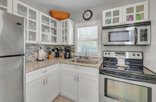 Islamorada Cottage | Tranquil Cottage Retreat with Heated Pool in Islamorada