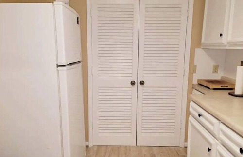 Columbus House | Spacious 2Br Townhouse with Breakfast & Family Amenities
