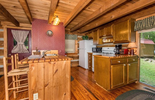 Helmsburg Cabin | Cozy 2BR Log Cabin with Pool and Spa Amenities