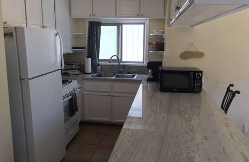 South Mission Beach House | Oceanfront 2BR Retreat with Spa & Garage - Book Now!