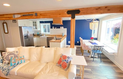 West Seattle House | Pet-Friendly 2BR Alki Beach Waterfront Retreat with Ocean View