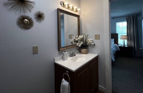 Powderly Apartment | 2BR/2BA Apt, near Paris, Pat Mayse Lake, 10 min from Choctaw Casino in Grant OK