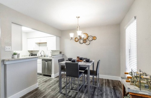 Arlington Apartment | 2BR/2BA by AT&T, Globe Life Stadiums,6 Texas Live!