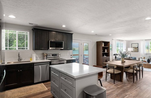 St. Charles Apartment | Family-Friendly 2BR Condo Steps from Bear Lake Adventure