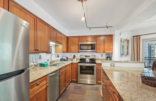 Peak 9 Condo | Newly Remodeled 2BR Condo - Steps to Lift & Downtown Fun
