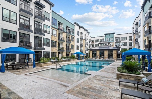 Astrodome Apartment | 2BR/2BA Medical Center & Museum District Across MD Anderson, Minutes to Downtown