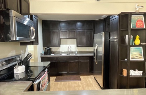 Brownsville Villa | Immaculate 2BR Villa with Oceanfront Pool and Spa
