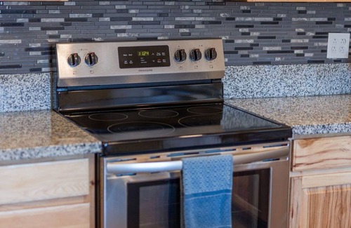 Tucson House | Pet-Friendly 2BR Home with Ocean View & Patio Near Airport