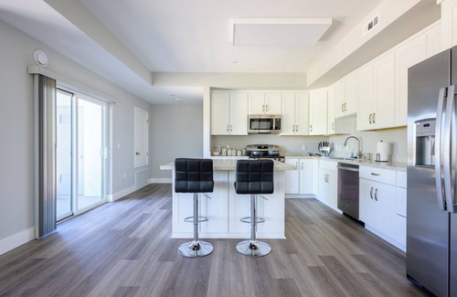 Campbell Apartment | Guest Rated 10/10: Family-Friendly King-Sized Retreat