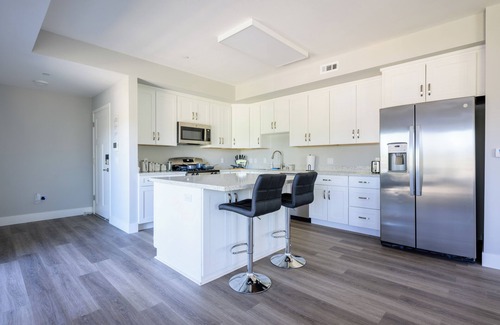 Campbell Apartment | Guest Rated 10/10: Family-Friendly King-Sized Retreat