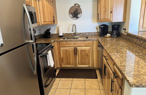 Mesquite Condo | Pet-Friendly Ground Floor Retreat with Mountain View
