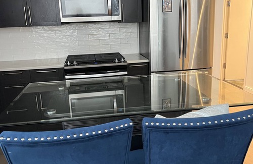 Queens Apartment | Cozy 2BR Apartment Near NYC with Pool and Family Amenities