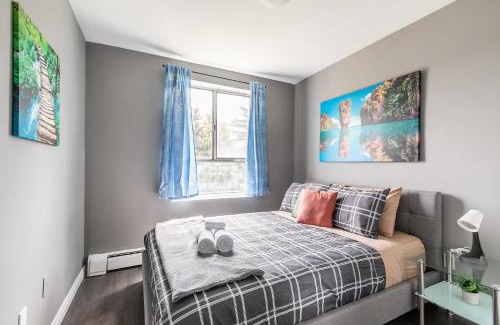 Hamilton Apartment | 2BR Apartment Close to Downtown Hamilton - Family Friendly