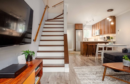 Whistler Creekside House | Guest Rated 10/10: Multi-Level Townhome at Creekside