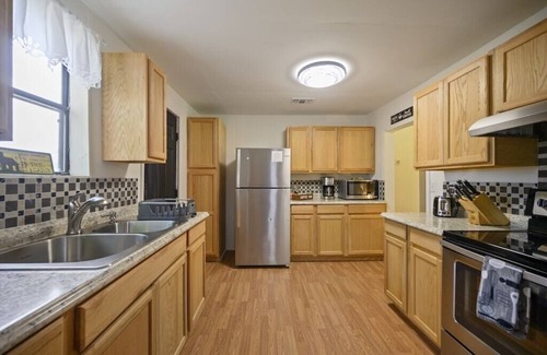 Broken Bow Cabin | Cozy 2Br Cabin with Hot Tub, BBQ & Smart TV – Guest Rated 9.8