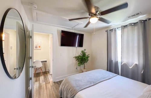 Parker Apartment | Pet-Friendly 2BR Retreat Near Swamp Rabbit Trail!