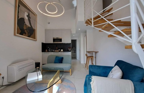 Carnot Apartment | Convenient 2BR with Ocean View Near Gare Station in Cannes