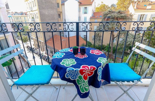 Carnot Apartment | Convenient 2BR with Ocean View Near Gare Station in Cannes