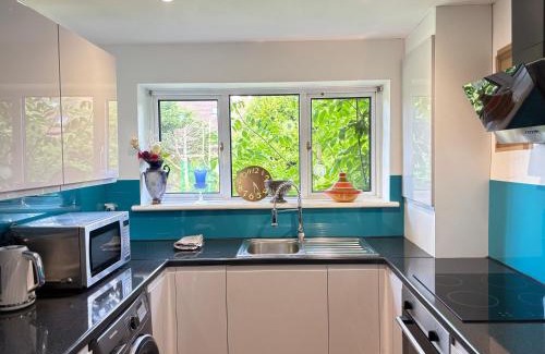 Lacey Green House | Cozy Furnished Property with Pool and Parking for Families
