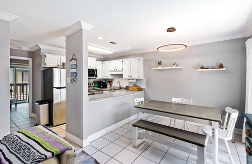 Gulf Shores Apartment | 2BR Condo Beach Access, Pool and Walk to Hangout!