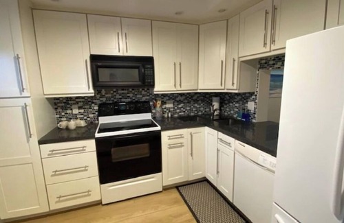 Bel Air Condo | Ocean Oasis: Prime Location with Oceanfront Amenities