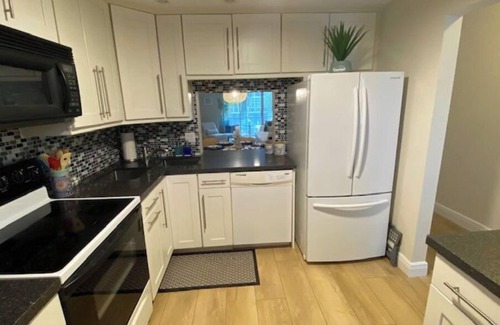 Bel Air Condo | Ocean Oasis: Prime Location with Oceanfront Amenities