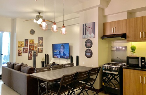 Davao Condo | Cozy 2BR Condo with Pool, Kitchen & NETFLIX @ Verdon Parc