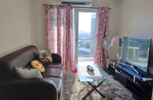Taytay Condo | Family-Friendly 2BR Condominium at The Hive Resort Residences