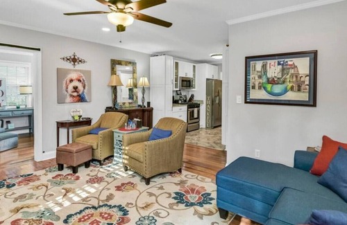 Rosewood House | Perfect 2BR Cottage Near USC & Fort Jackson, Pet Friendly