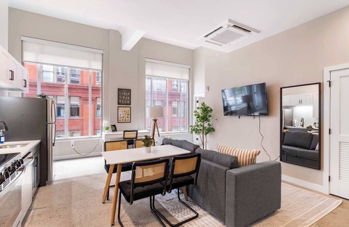 Downtown Cincinnati Apartment | 2BR CozySuites OTR Downtown #12