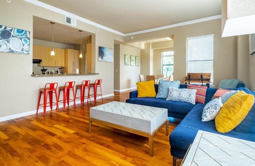 Cityplace Apartment | Executive 2BR Suite with Pool & Gym by ENVITAE Awaits