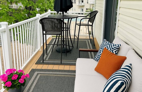 Osage Beach Condo | Pet-Friendly Ozarks Kapilana: Lake & Pool View Retreat
