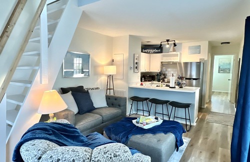 Cape Royale Condo | Cozy 2Br Getaway Near Lake Livingston with Spa & Hot Tub