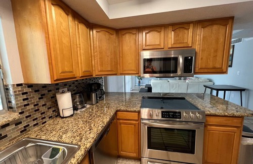 North Port House | Relaxing 2BR Vacation Home with Heated Pool & Pet-Friendly