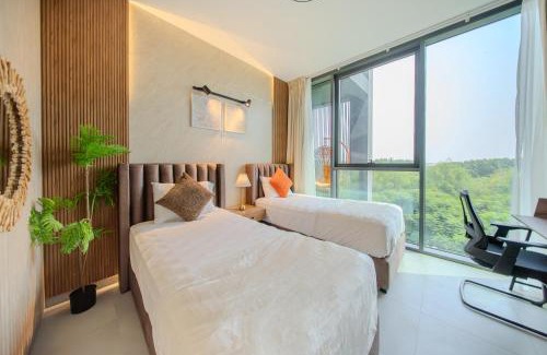 Sharjah Apartment | 2BR Home - Aljada's Amazing Green Views - Sleeps 6