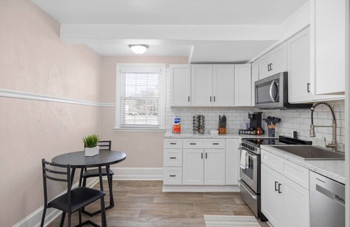 Kingsport House | Cozy 2BR Retreat near Holston Valley & Eastman