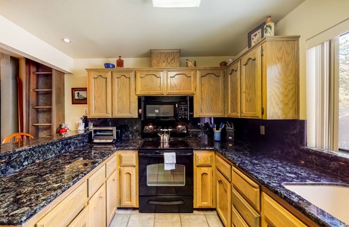 Lakeshore Condo | Inviting Lake Home with Scenic Views and Family-Friendly Amenities