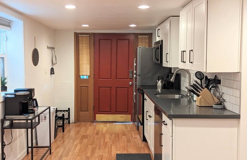 Fremont Apartment | Convenient 2BR in Seattle, Steps from Downtown & UW
