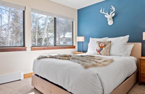 Keystone House | Cozy Keystone Condo Steps from Adventure and Family Fun