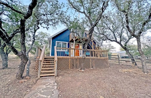 Silver Creek Village House | Exceptional 2BR Lake Buchanan Escape, Steps from the Water